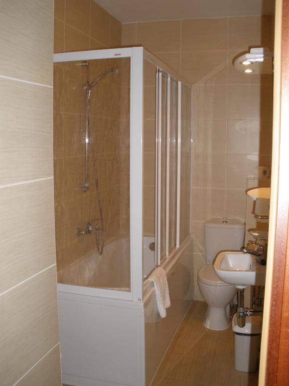 Hotel Gilija à Šilutė Extérieur photo