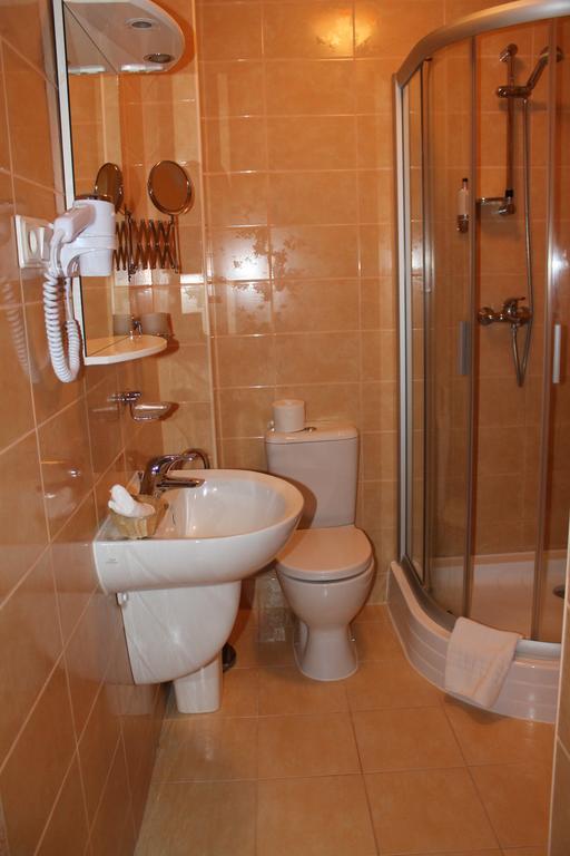 Hotel Gilija à Šilutė Extérieur photo