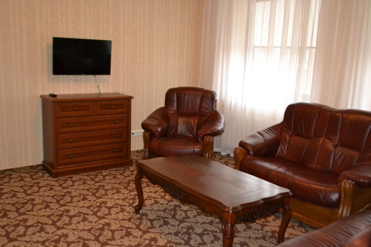 Hotel Gilija à Šilutė Extérieur photo