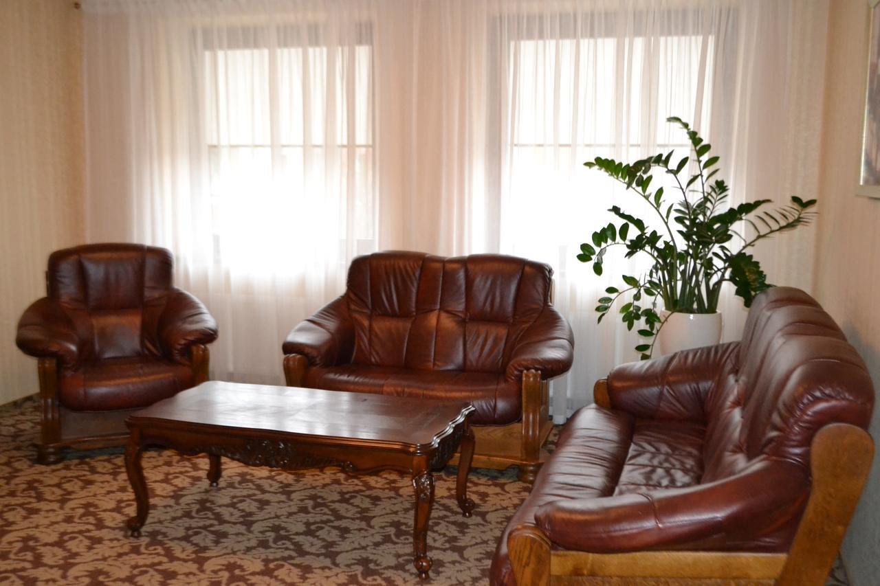 Hotel Gilija à Šilutė Extérieur photo