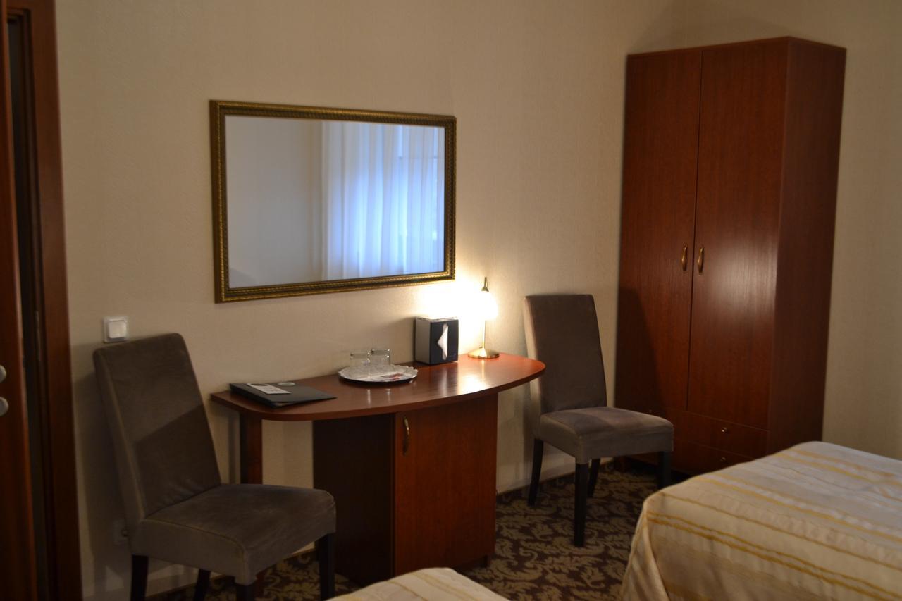Hotel Gilija à Šilutė Extérieur photo