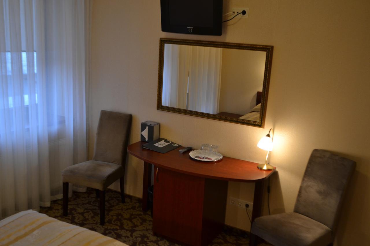 Hotel Gilija à Šilutė Extérieur photo