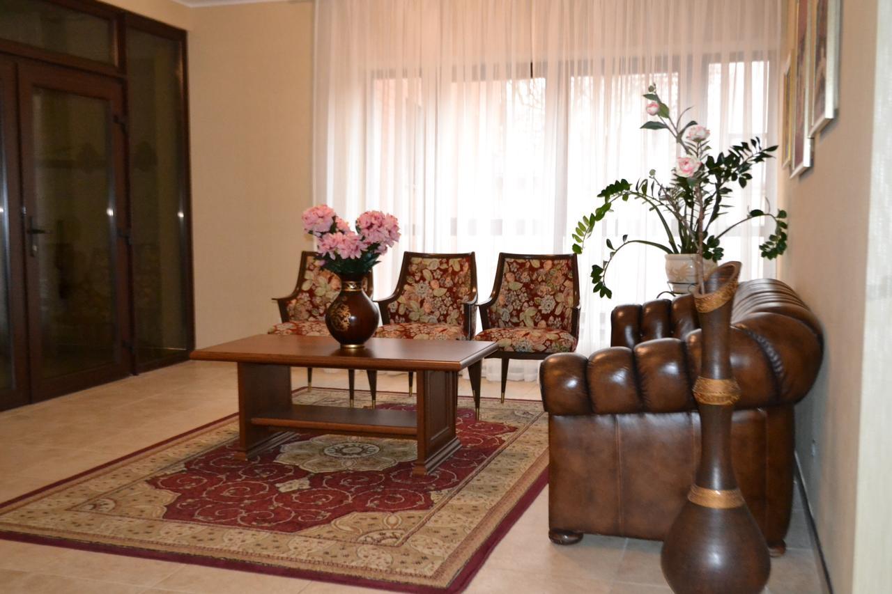 Hotel Gilija à Šilutė Extérieur photo