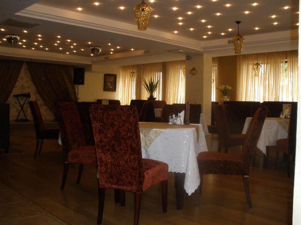 Hotel Gilija à Šilutė Extérieur photo